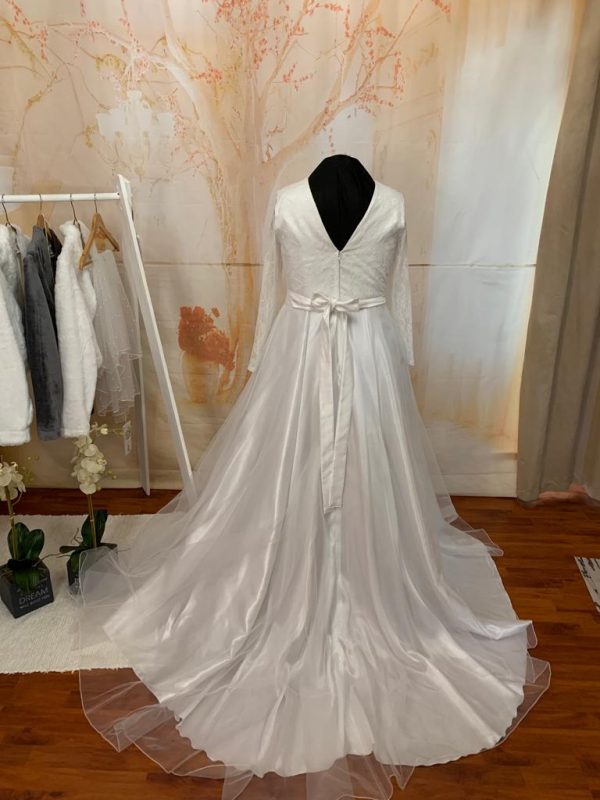 White A-Line Wedding Dress Full figure Theron's Fashion and Bridal Boutique