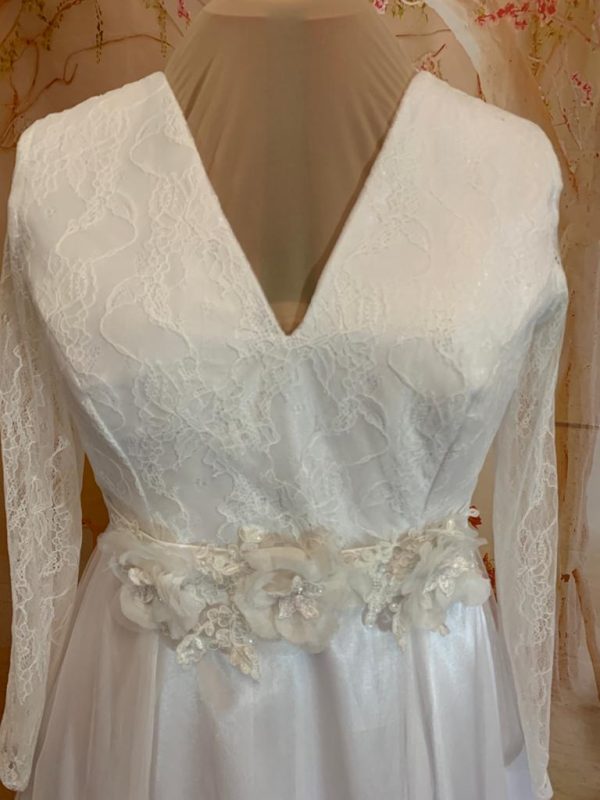 White Wedding Dress Full figure Theron's Fashion and Bridal Boutique
