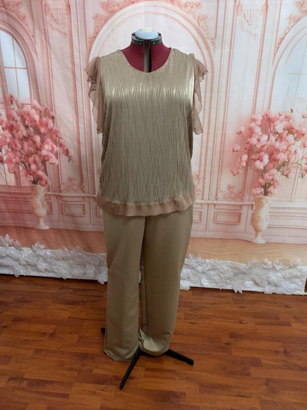 Tan Two-piece Beautiful Top with pants - Size: 24 (US) Theron’s Fashion and Bridal Boutique