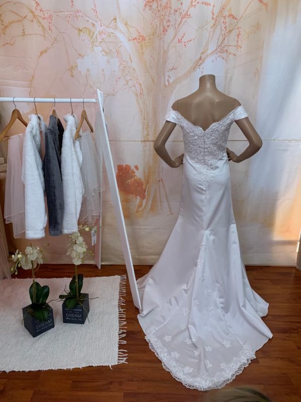 White Wedding Dress Fit & Flare Theron's Fashion and Bridal Boutique