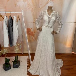 Fit & Flare Wedding Dresses
