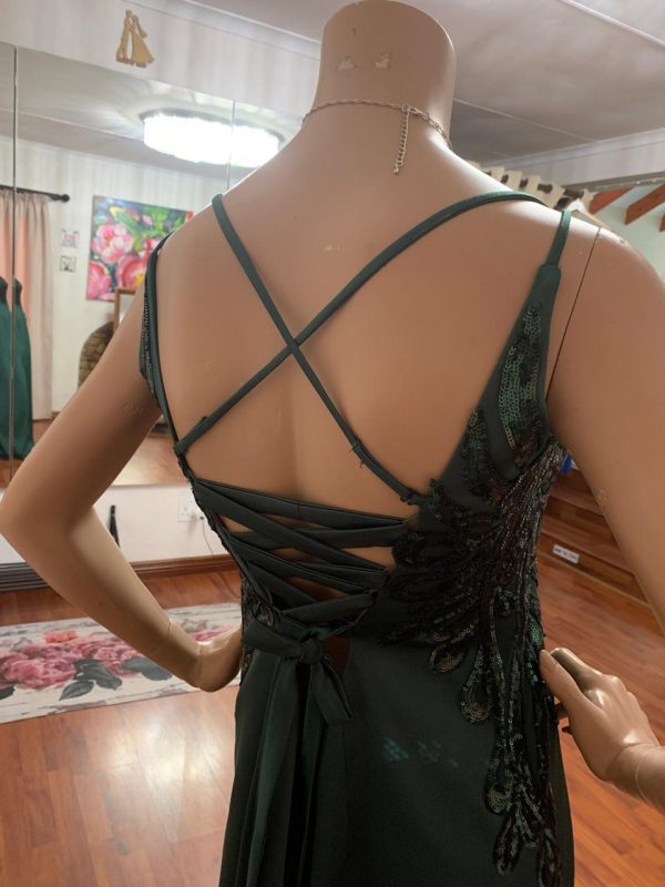 Green Formal Satin Dress, Gorgeous Shimmering, Scoop Neckline Size 12-14 (US) Theron's Fashion and Bridal Boutique