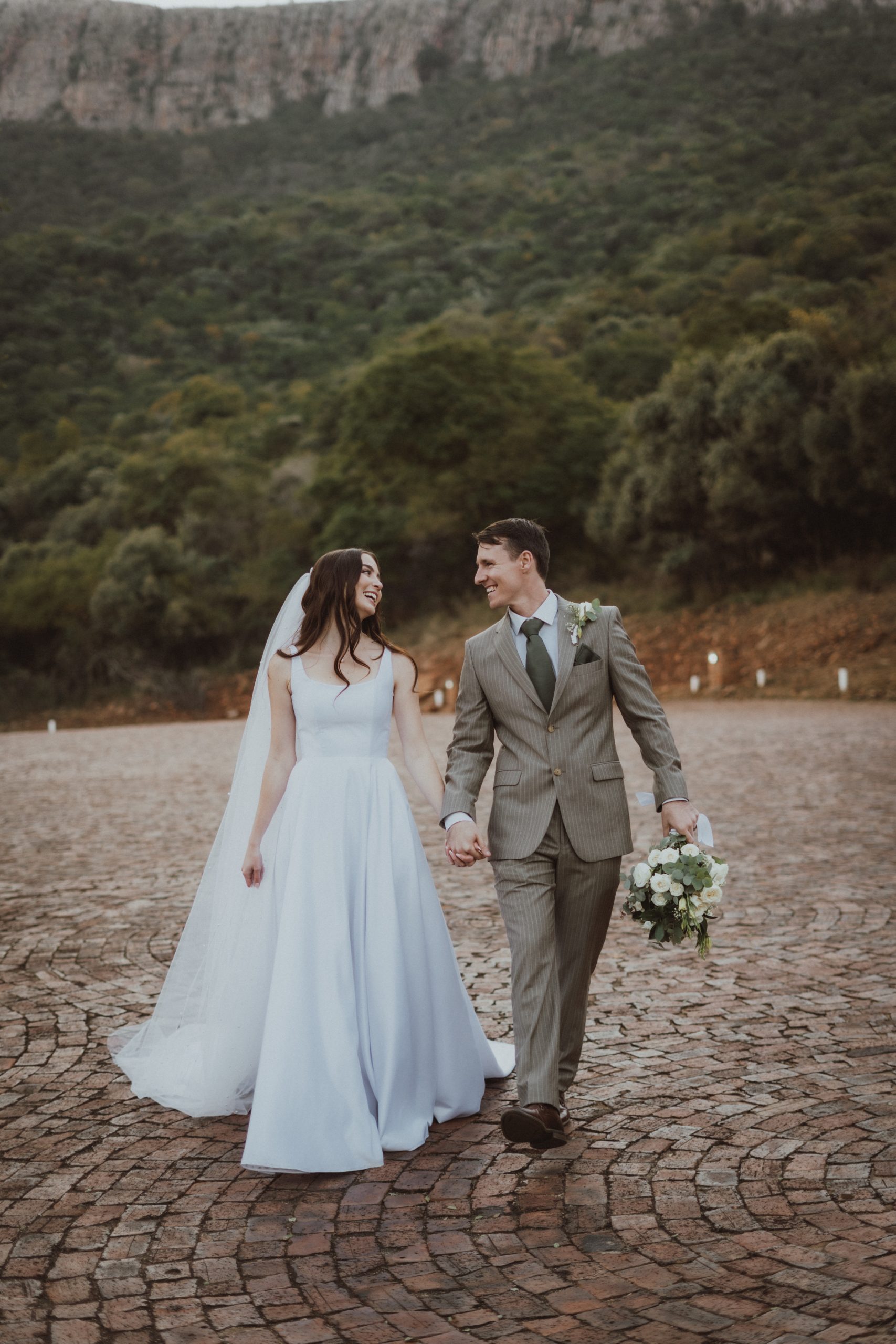 Theorn's wedding boutique review